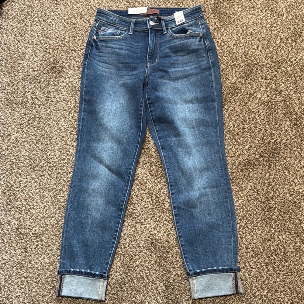 Blue Ankle Cropped Jeans with Cuffed Hems